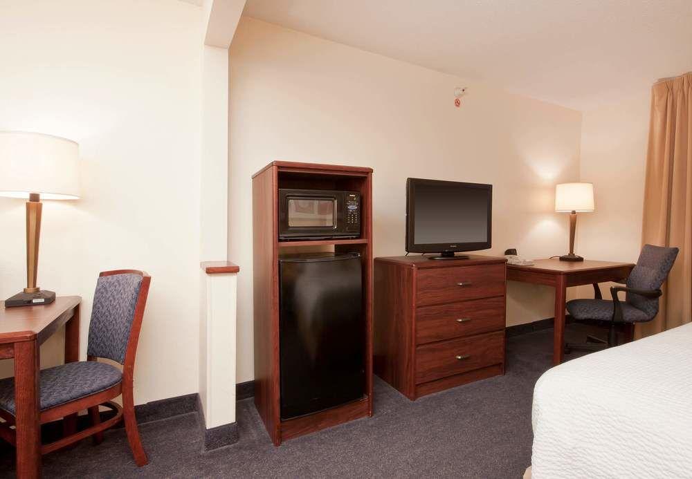 Comfort Inn & Suites Liverpool - Syracuse Bagian luar foto