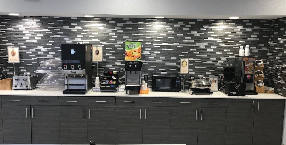 Comfort Inn & Suites Liverpool - Syracuse Bagian luar foto