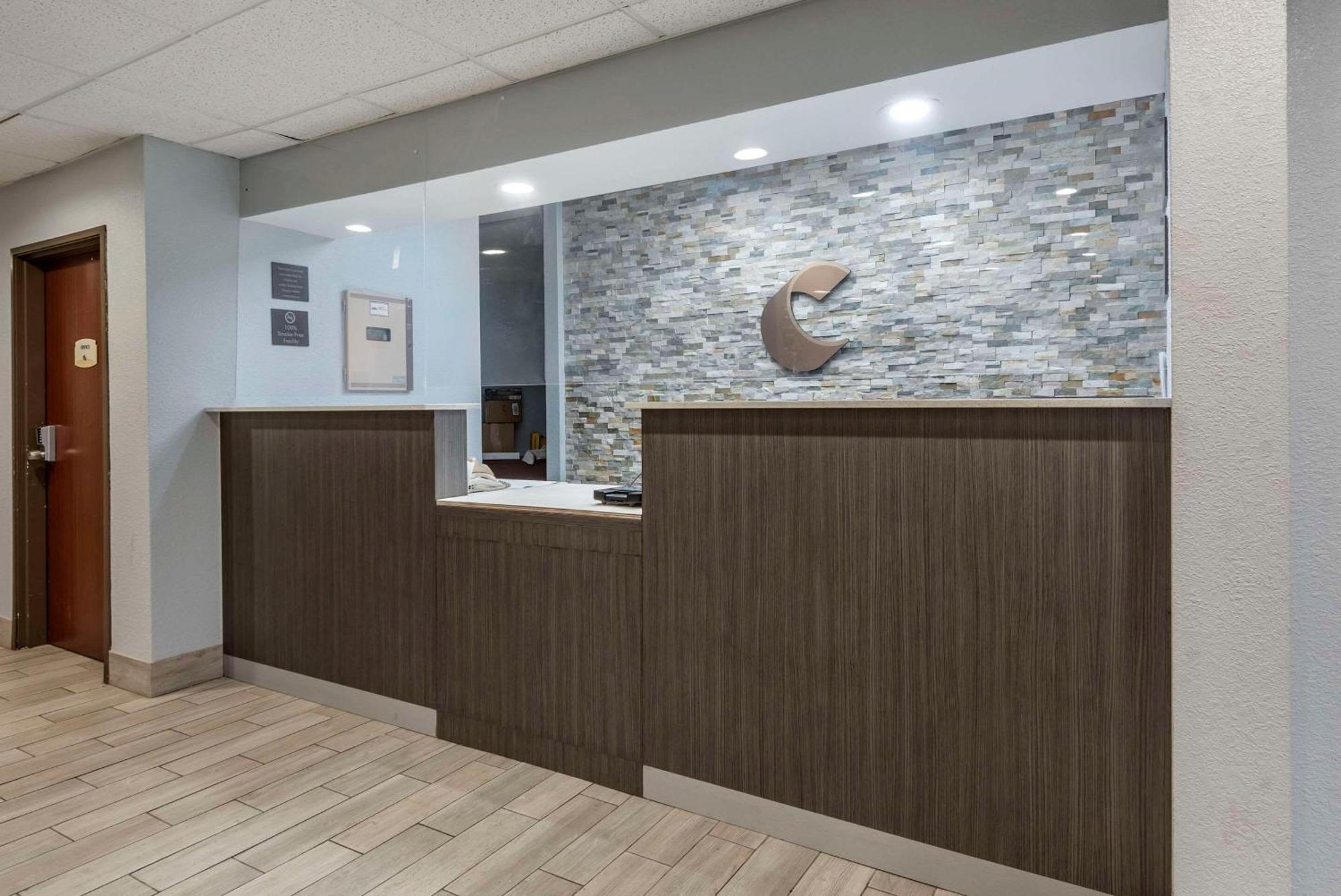 Comfort Inn & Suites Liverpool - Syracuse Bagian luar foto